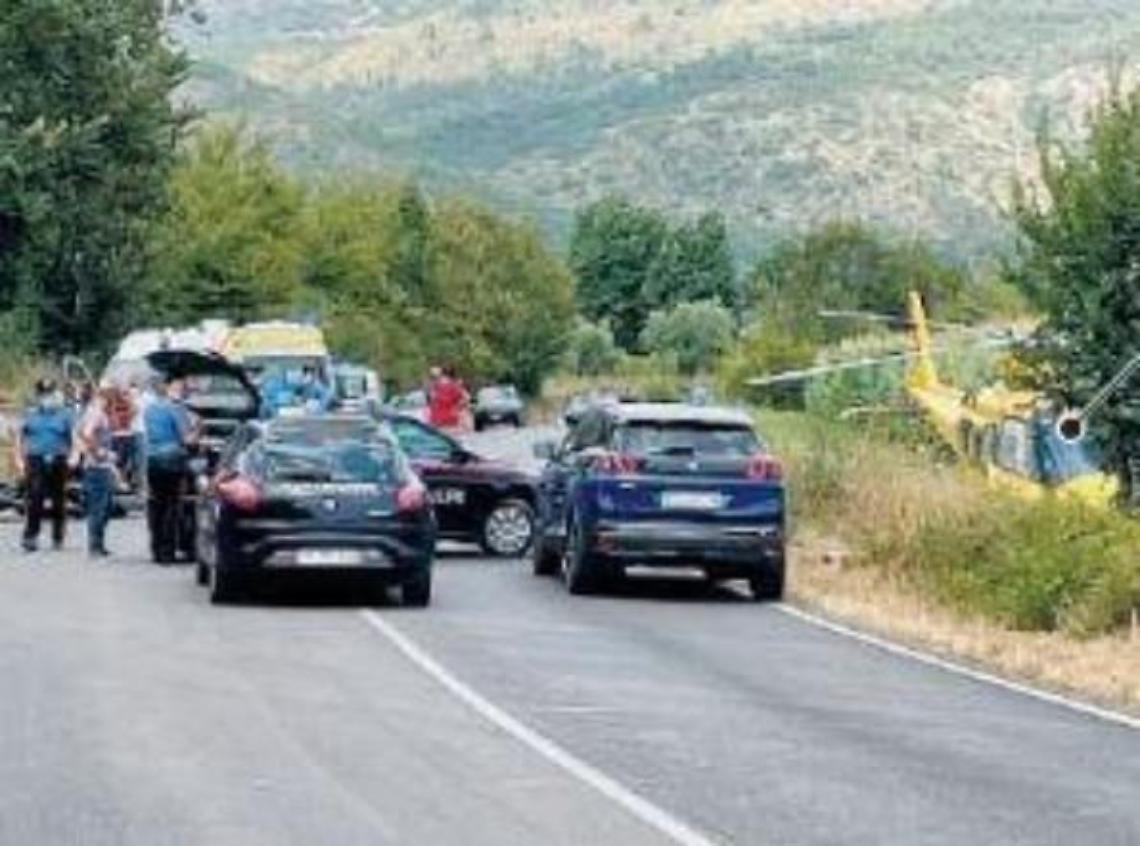 Si schianta con la moto su un muretto: 37enne elitrasportato a Roma