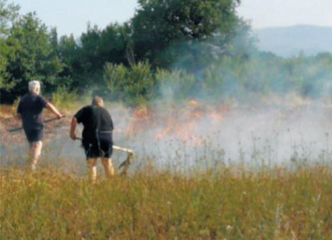 Cassinate nella morsa del fuoco: fiamme a Nocione e rifiuti incendiati a Caira