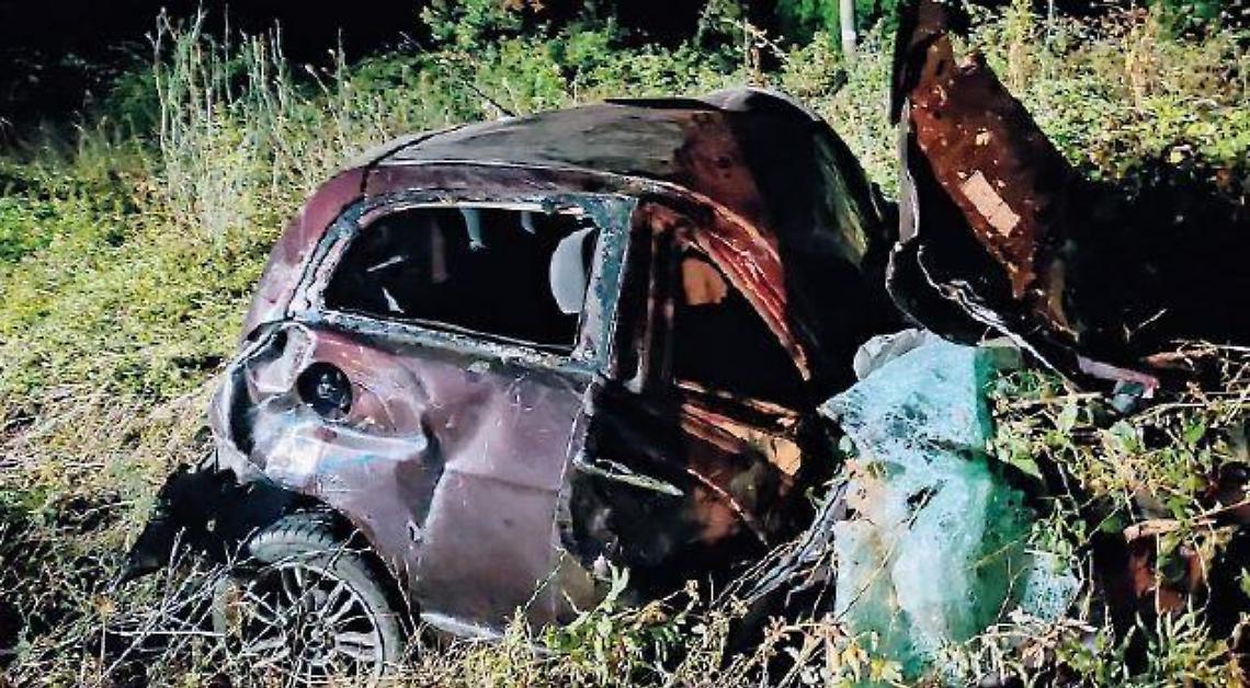 La serata al mare, l'incidente, il "volo" con l'auto. Poi il miracolo