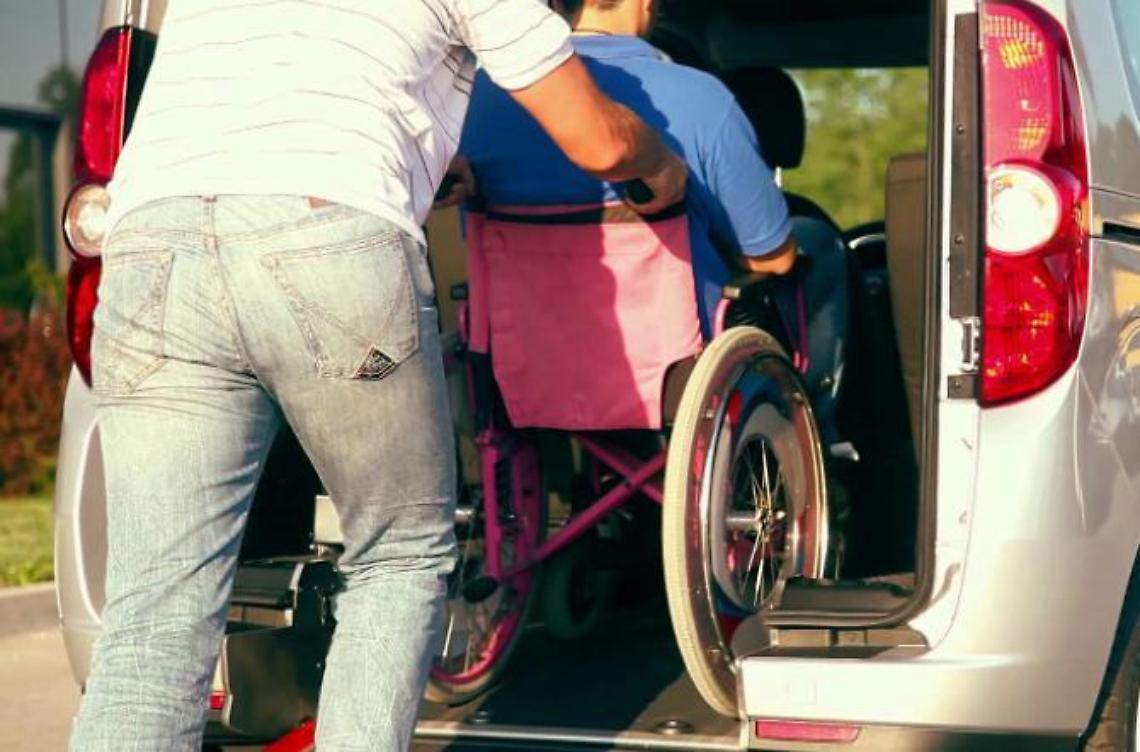 Attivo il trasporto scolastico degli alunni con disabilità: ecco come fare domanda