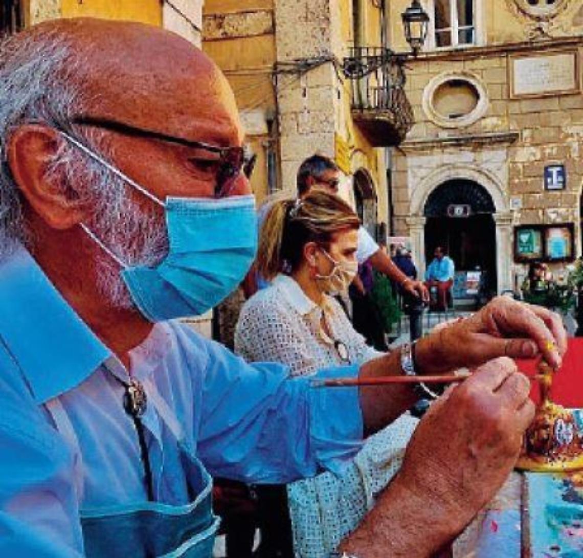 Arpino, artigiani di campane e ceramica artistica in piazza
