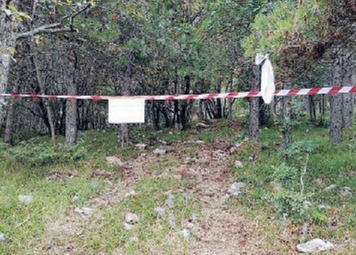 Spunta una strada fantasma sui monti: scattano allarme e sigilli