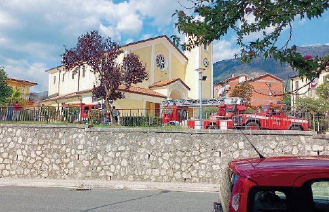 Cabina elettrica a fuoco: fiamme altissime e tanta paura