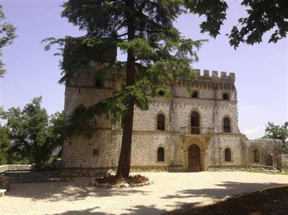 Il fascino senza tempo dei giochi di una volta: oggi l'appuntamento a Castel Sindici