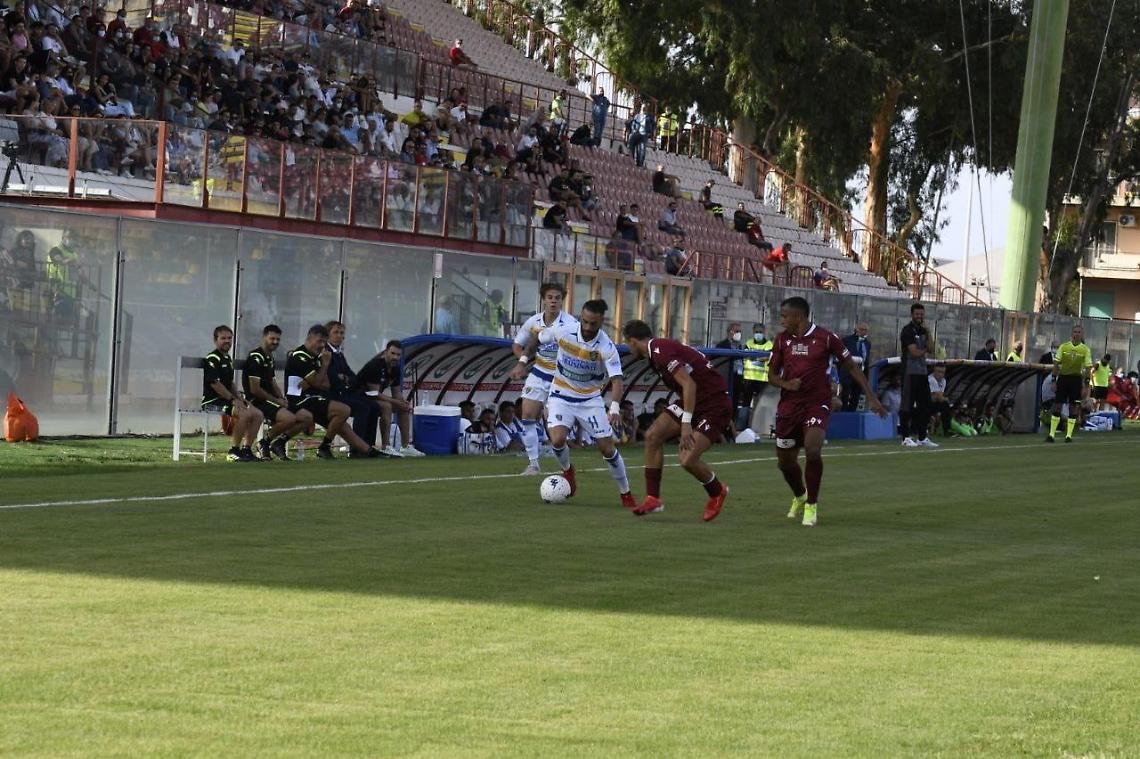 Il Frosinone torna da Reggio Calabria con  un punto (0-0)