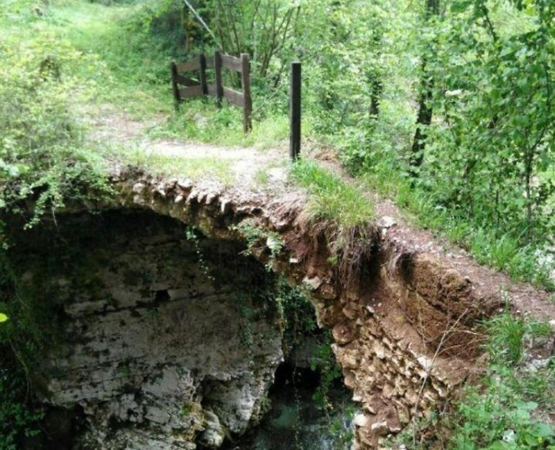 Trevi, ponte crollato da quattro anni: solo annunci sull'avvio dei lavori