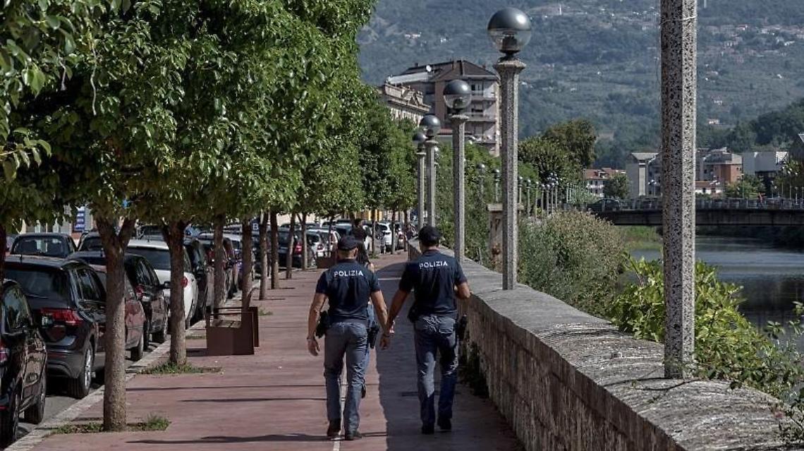 Rapina in una chiesa: malvivente scaraventa a terra il parroco e porta via il denaro