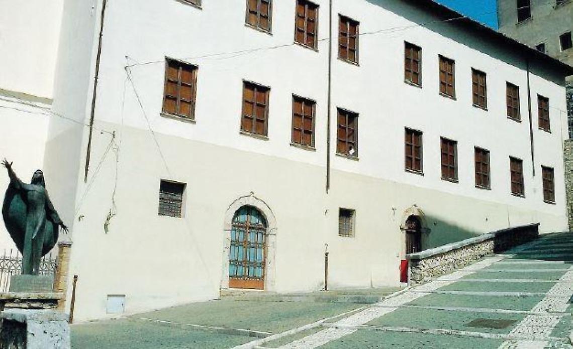 Ferentino, aumentano gli studenti: e il liceo si "allarga"