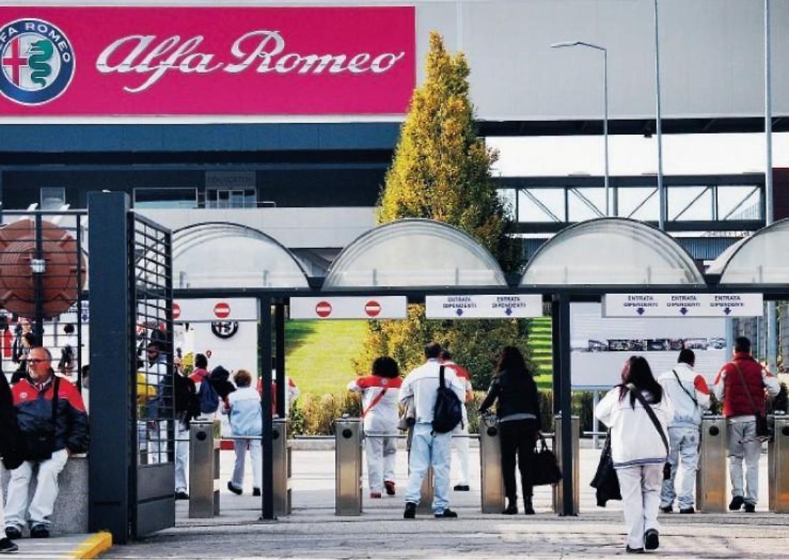 Stellantis, altro stop produttivo e operai fermi: torneranno sulle linee lunedì