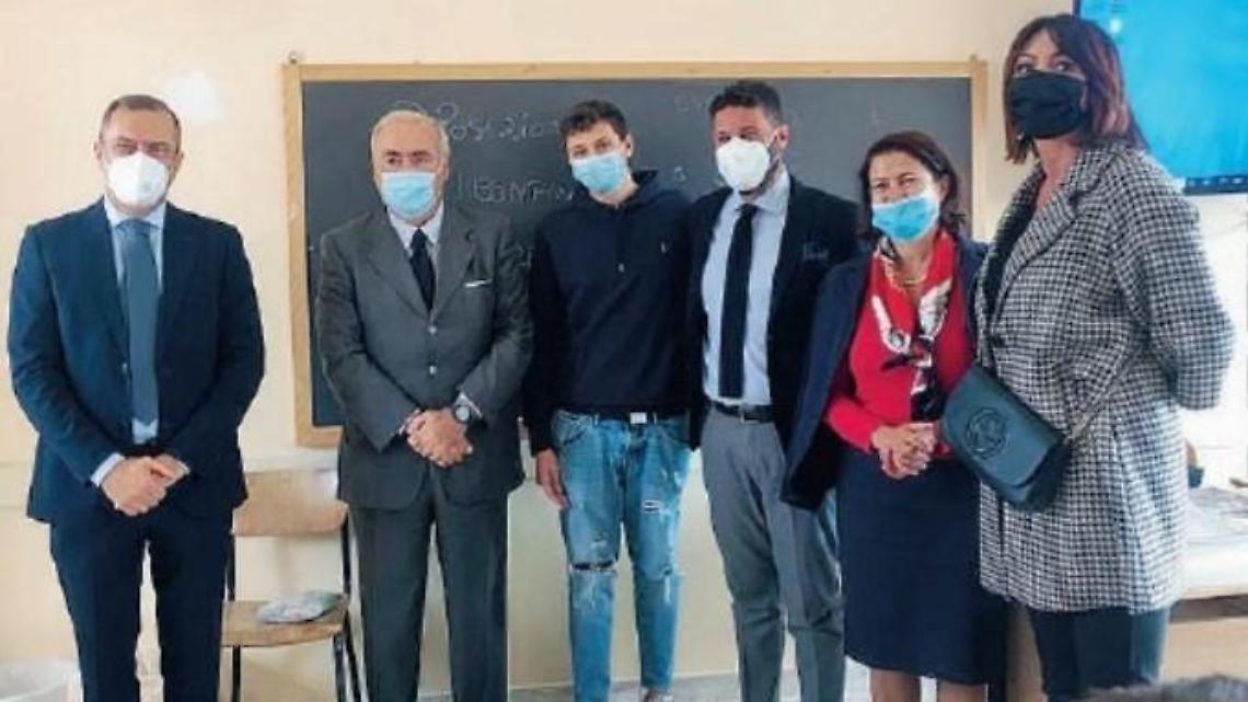 Salva una squadra di piccoli scout da un incendio, è un giovane eroe: premiato Filippo