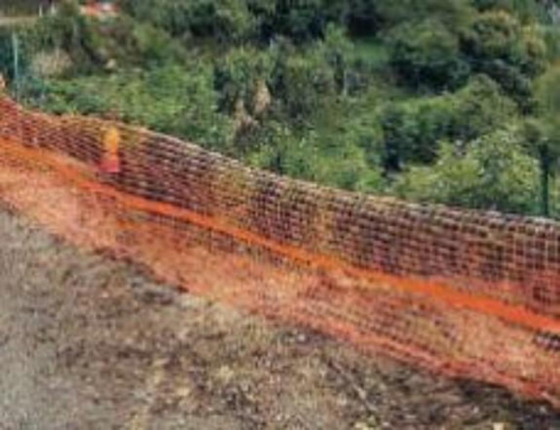 La terra continua a franare e a far paura: urgono lavori sull'ex provinciale