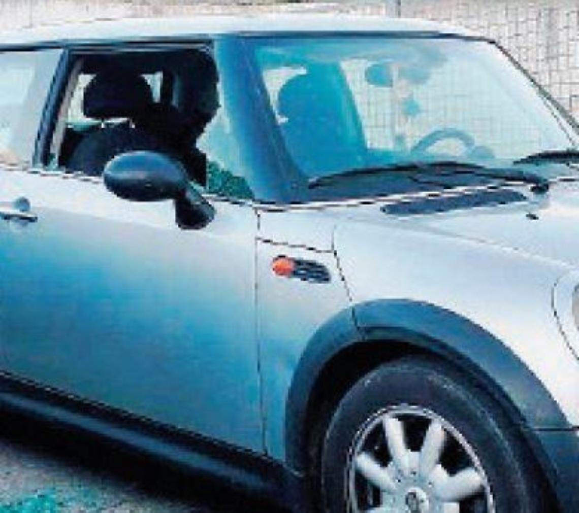 Auto dei pendolari nel mirino di vandali e ladri: nuovo raid