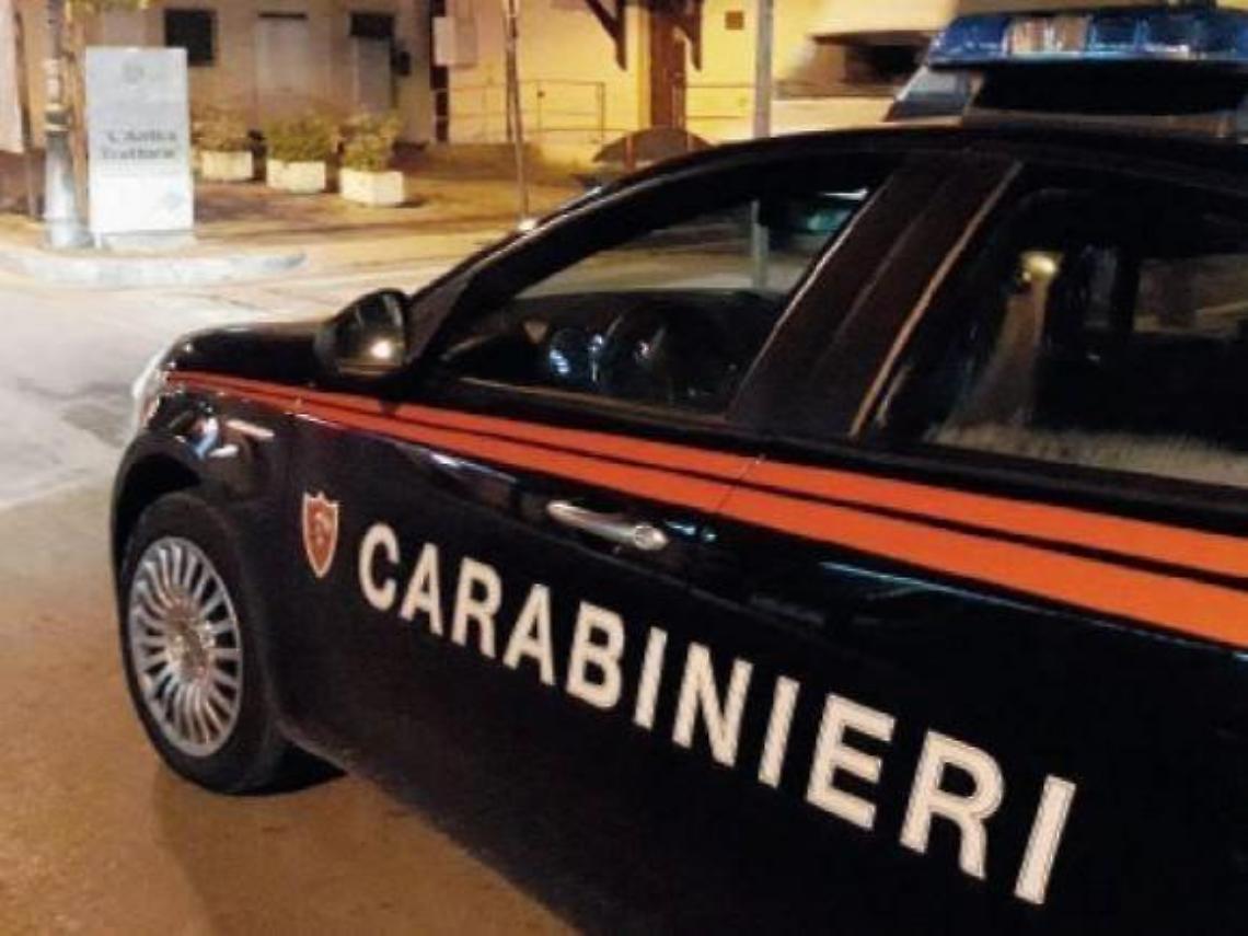 Mura il cadavere della madre nell'armadio: la macabra scoperta, denunciato 50enne