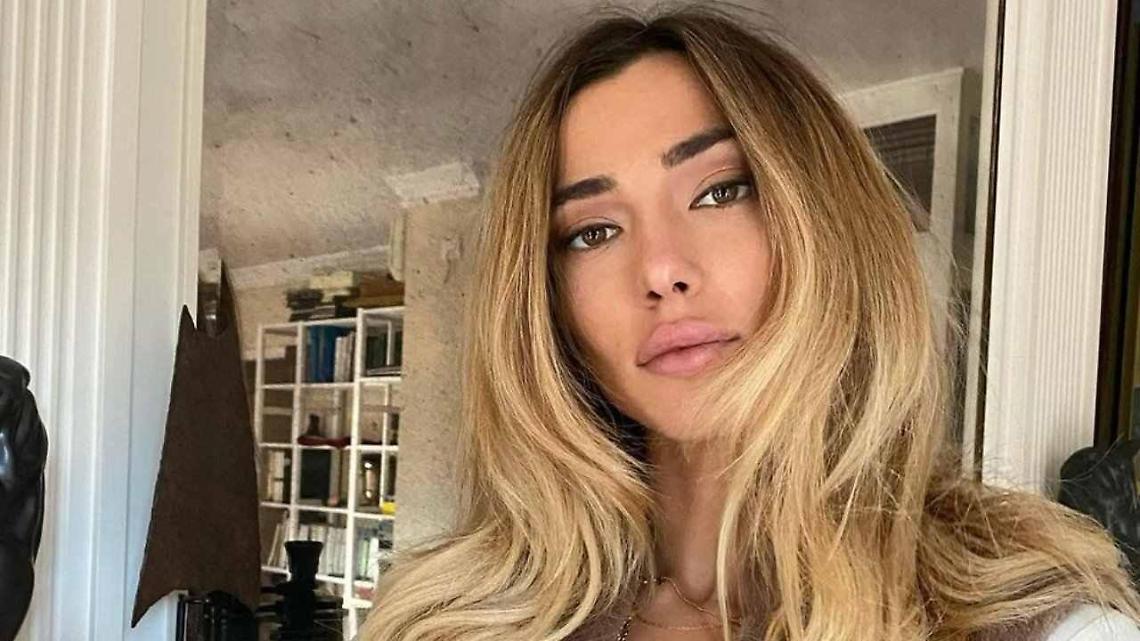 GfVip, Soleil Sorge bacia Alex Belli: l'ira di Karina e Guendalina