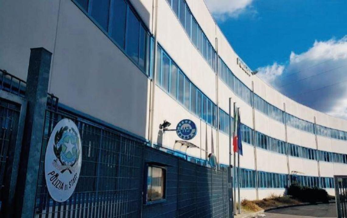 Agenti infiltrati ma l'operazione era finta: sembra un film poliziesco invece è realtà
