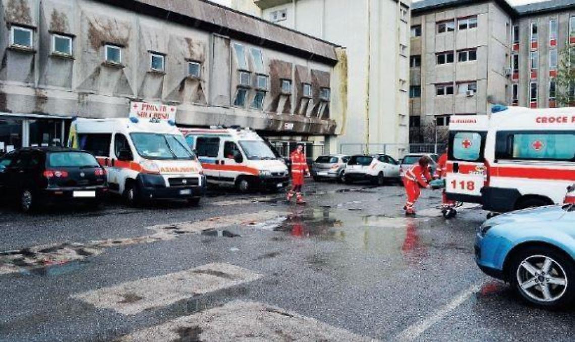 Nasce nel parcheggio del pronto soccorso: il primo vagito di Alessandro