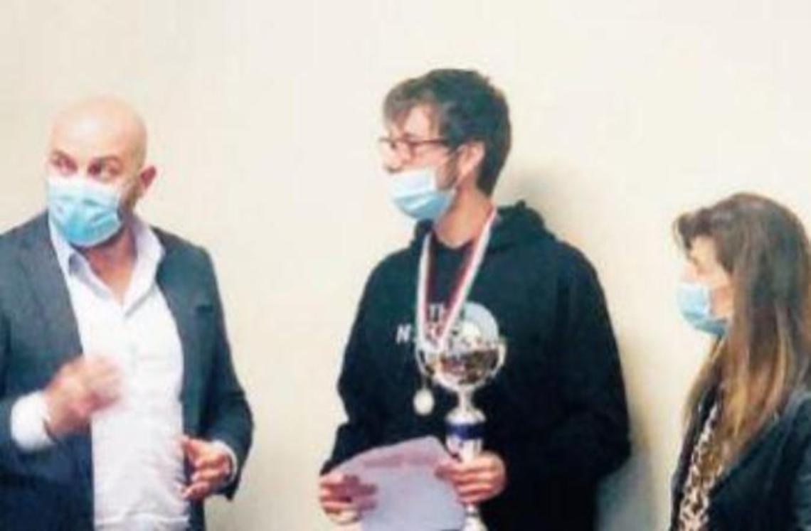 Giochi della chimica, il “Severi” si fa onore con Pierfrancesco Veronesi