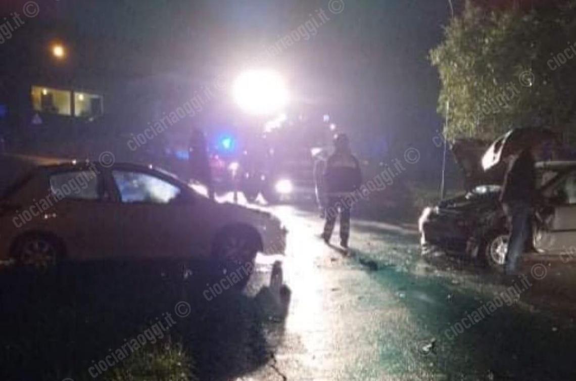 Incidente in località Girate: diversi i feriti, strada chiusa