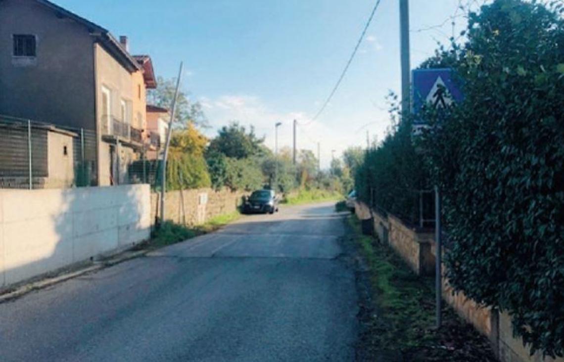 Gli attraversamenti pedonali rialzati sono pericolosi: chiesti interventi immediati