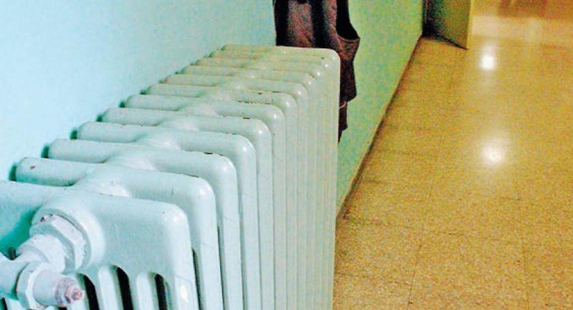 Termosifoni in tilt a scuola: l'emergenza freddo manda tutti in Dad