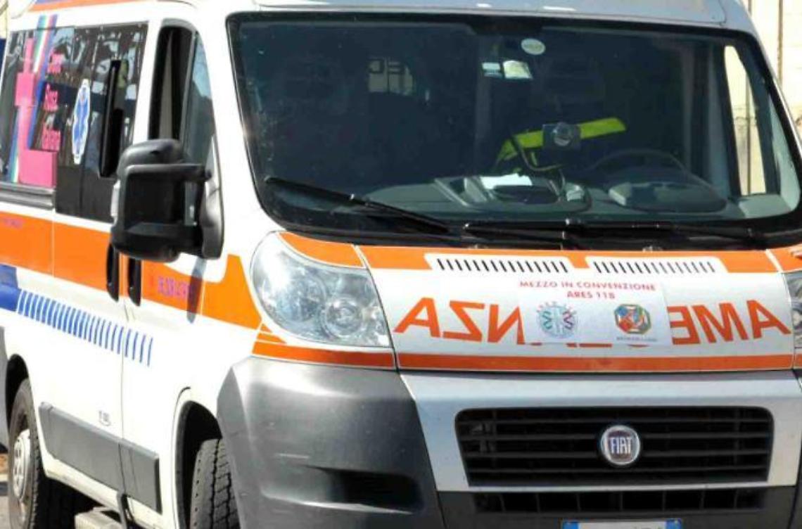 Muore avvolto dalle fiamme: tragedia nei campi