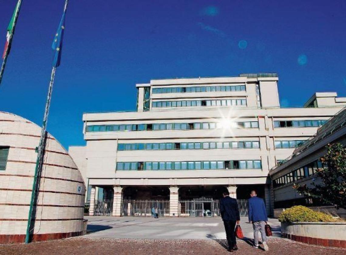 Violenza in clinica su tre pazienti ricoverate e indifese: la storia