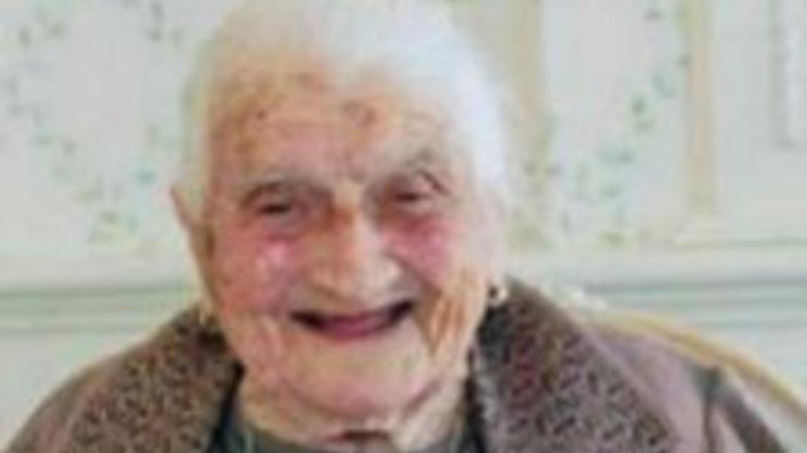 Nonna Lucia compie 104 anni: il segreto? Quel sorriso disarmante