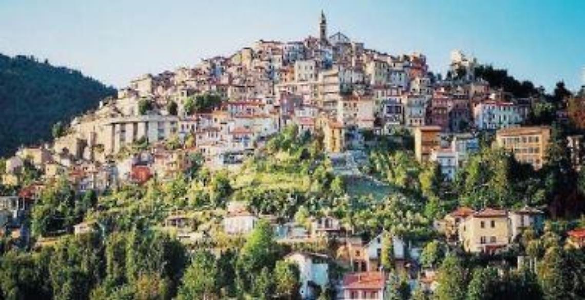 Tagliato il traguardo dei diecimila abitanti: popolazione in crescita