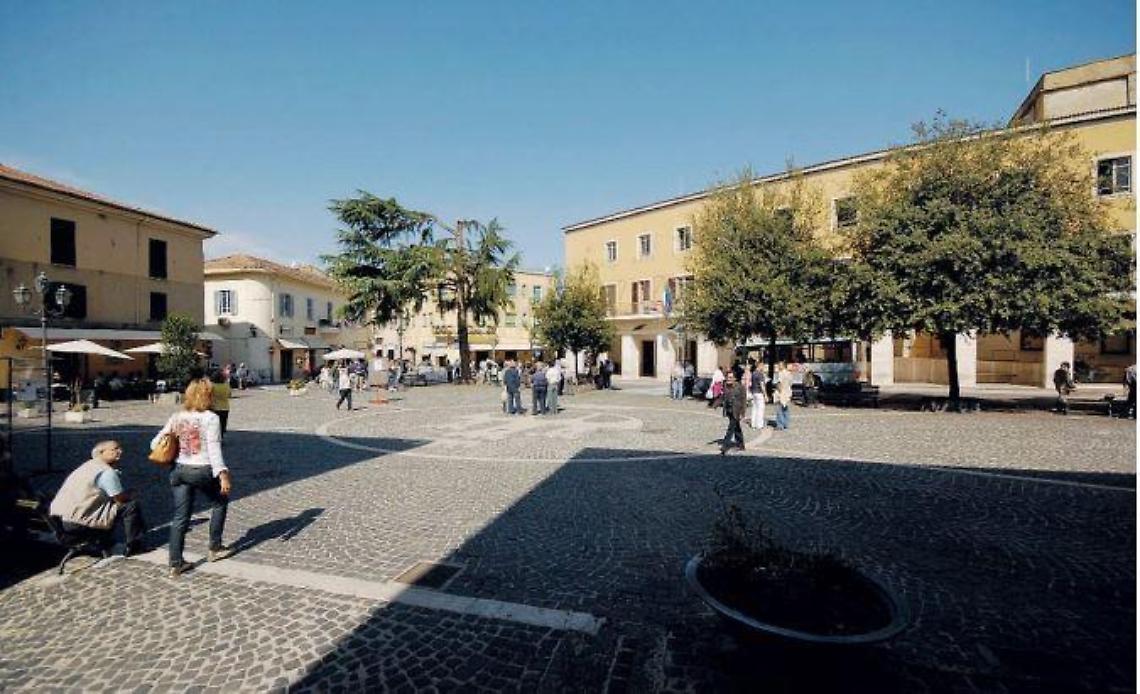Locali chiusi in anticipo e divieti, stretta contro i contagi a Capodanno