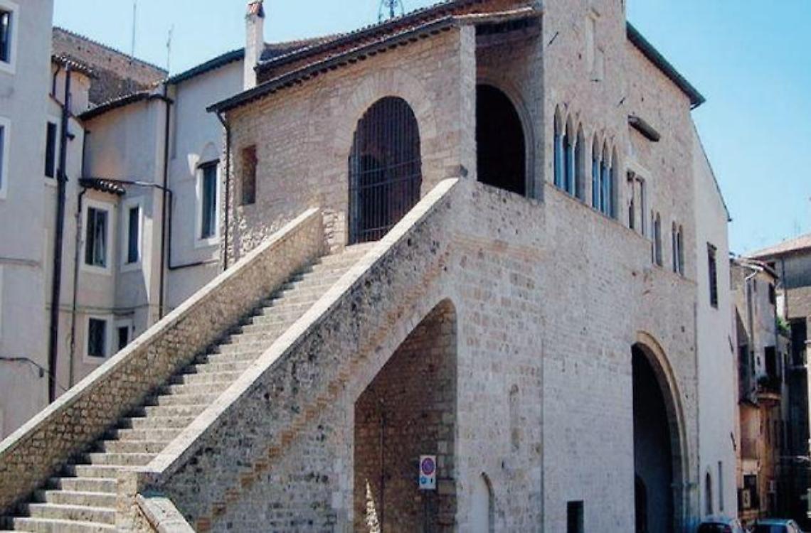 Furti nelle abitazioni, bande di malviventi in azione sul territorio: l'allarme