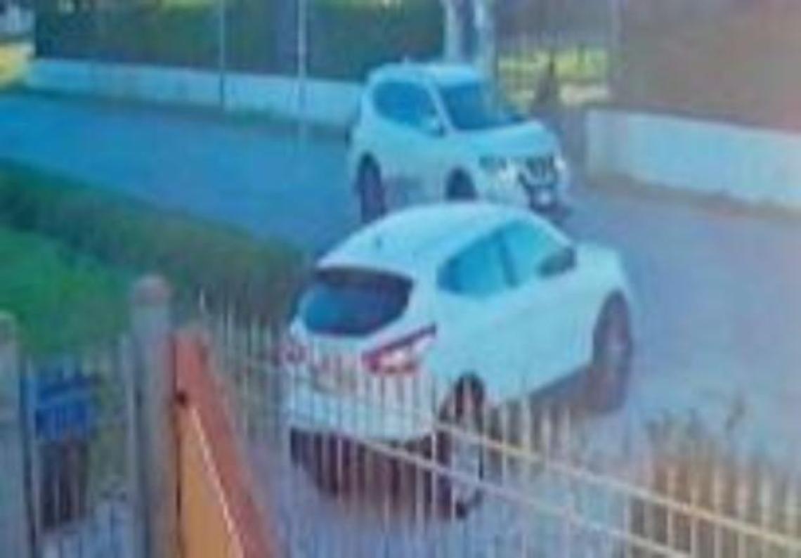 Strada pericolosa tra traffico e auto a tutta velocit&agrave;: le segnalazioni