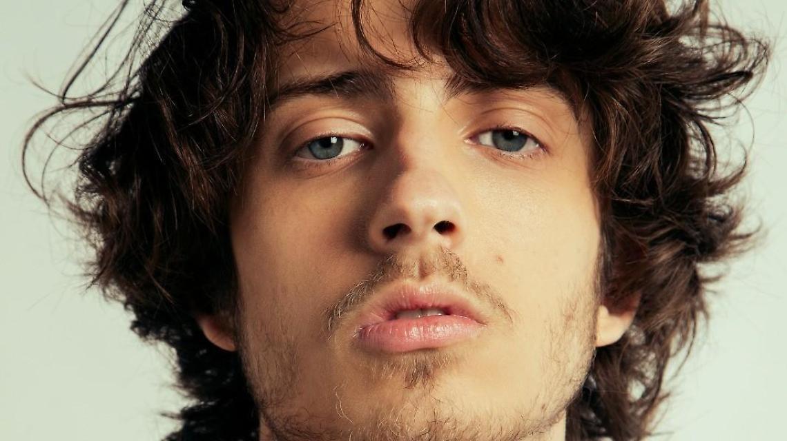 Sanremo, Sangiovanni in gara con “Farfalle" per «Ritrovare l'ossigeno»