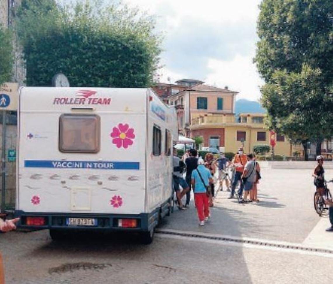 Vaccini in tour, domani un camper in piazza per vaccinarsi contro il Covid