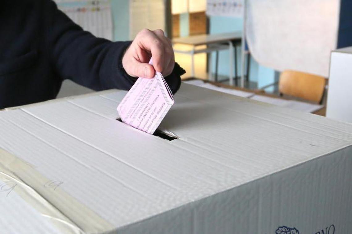 Verso il voto, ecco il regolamento delle primarie: FdI prende tempo