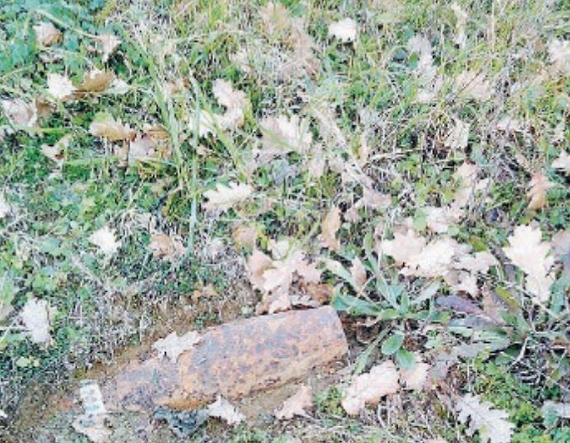 Bomba inesplosa ritrovata a pochi metri dal centro: artificieri in azione