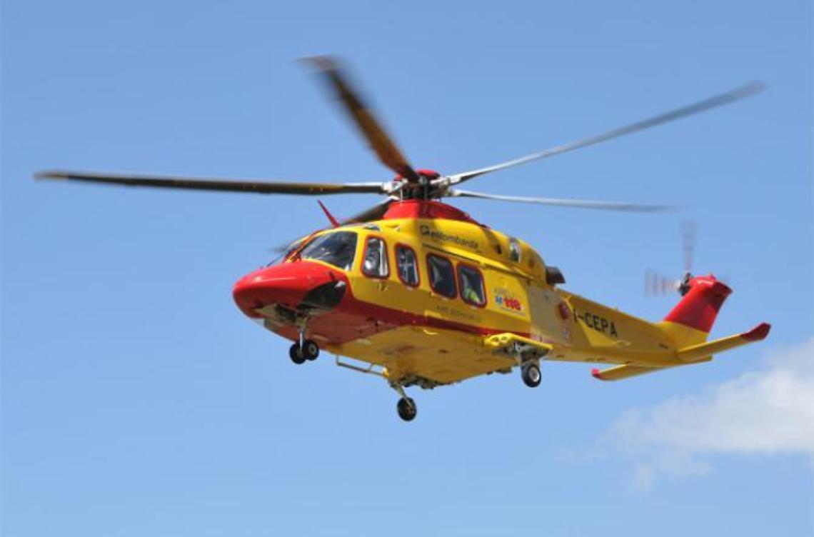 Cade da uno slittino sulle piste, bimbo elitrasportato: tragedia sfiorata a Campo Staffi