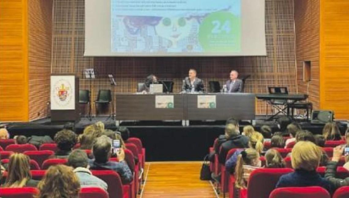 Cittadinanza attiva, scrittori in erba pubblicano libro di poesie sulla pandemia