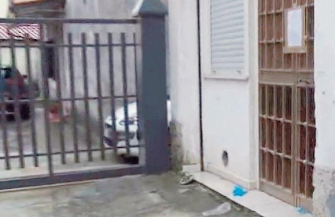 Giovane accoltellato per un cane conteso, teste chiave in aula