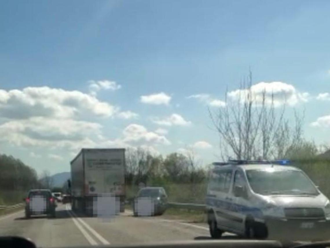 Incidente sulla Cassino - Sora, schianto tra un'auto e un tir. Traffico in tilt