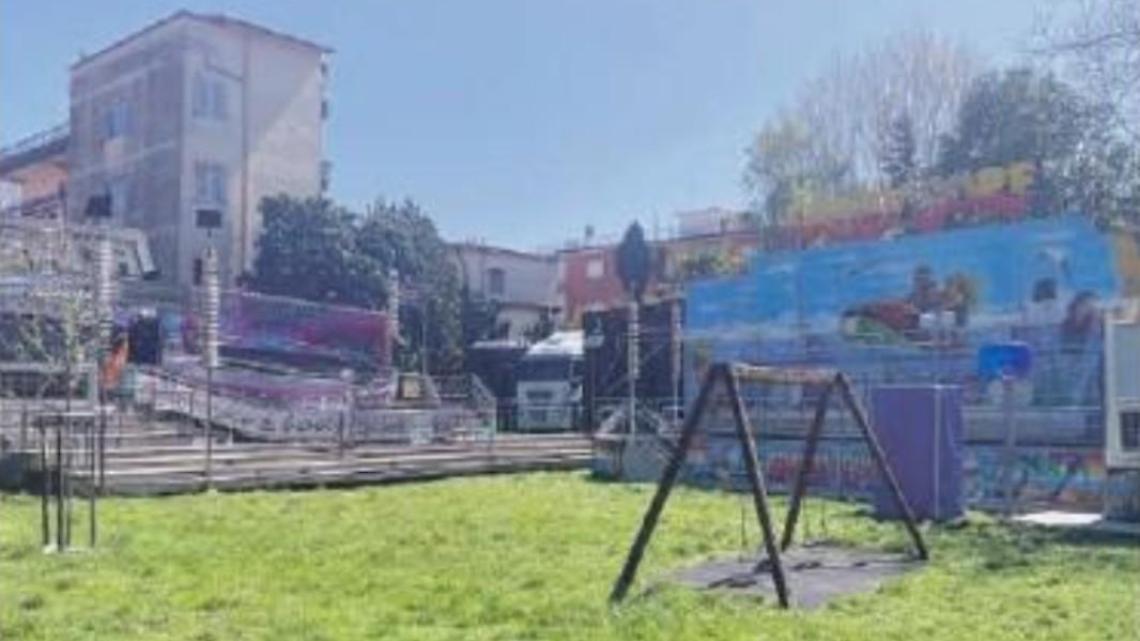 Le giostre alla Villa Comunale sono ancora fuori norma: cittadini indignati