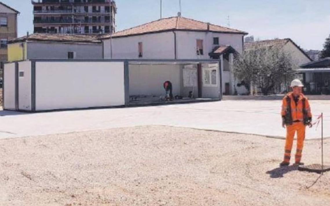 Nuova scuola: consegnati ieri i primi moduli prefabbricati