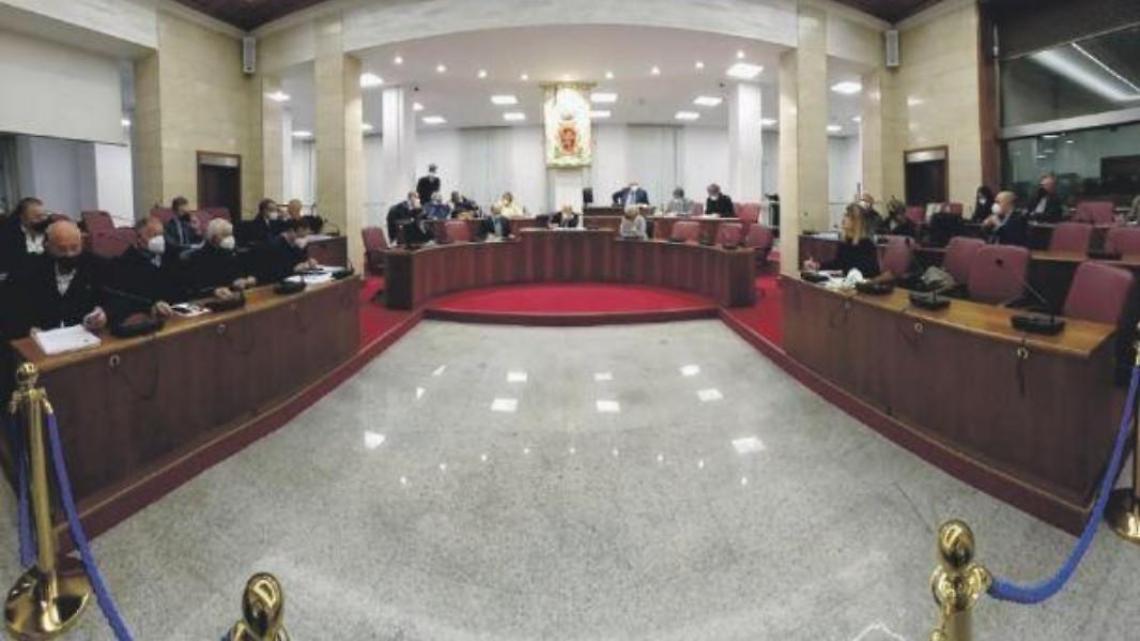 Amministrative, grandi manovre e polemiche: inizia la fase cruciale