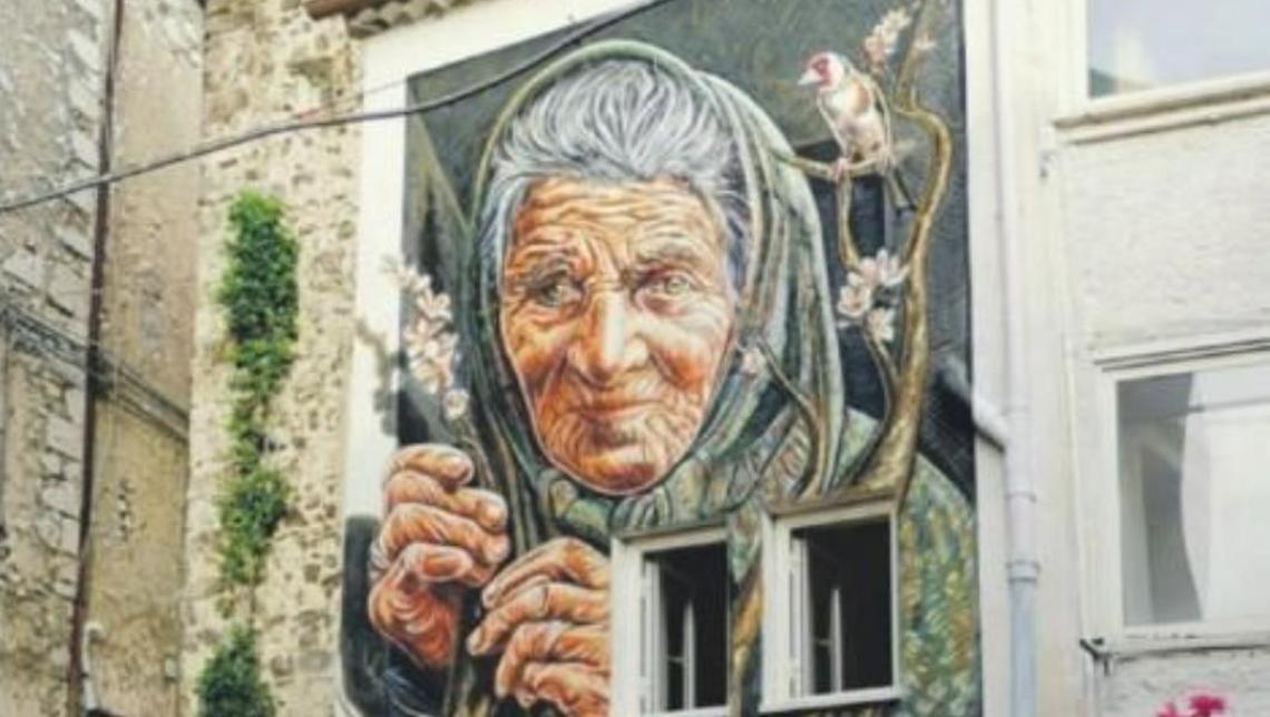 Il centro storico torna attrattivo: la street art rianima i visitatori