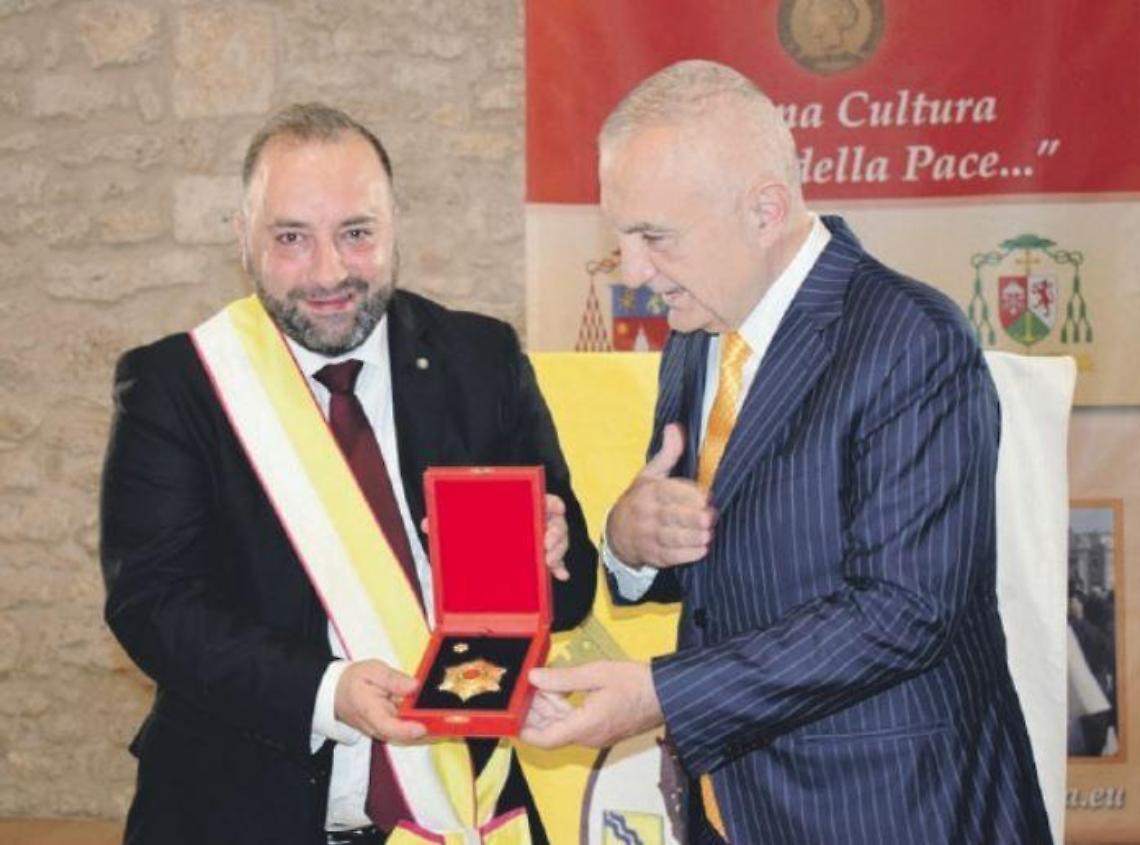 Sante De Angelis nominato Cavaliere dell'Ordine di Skanderberg
