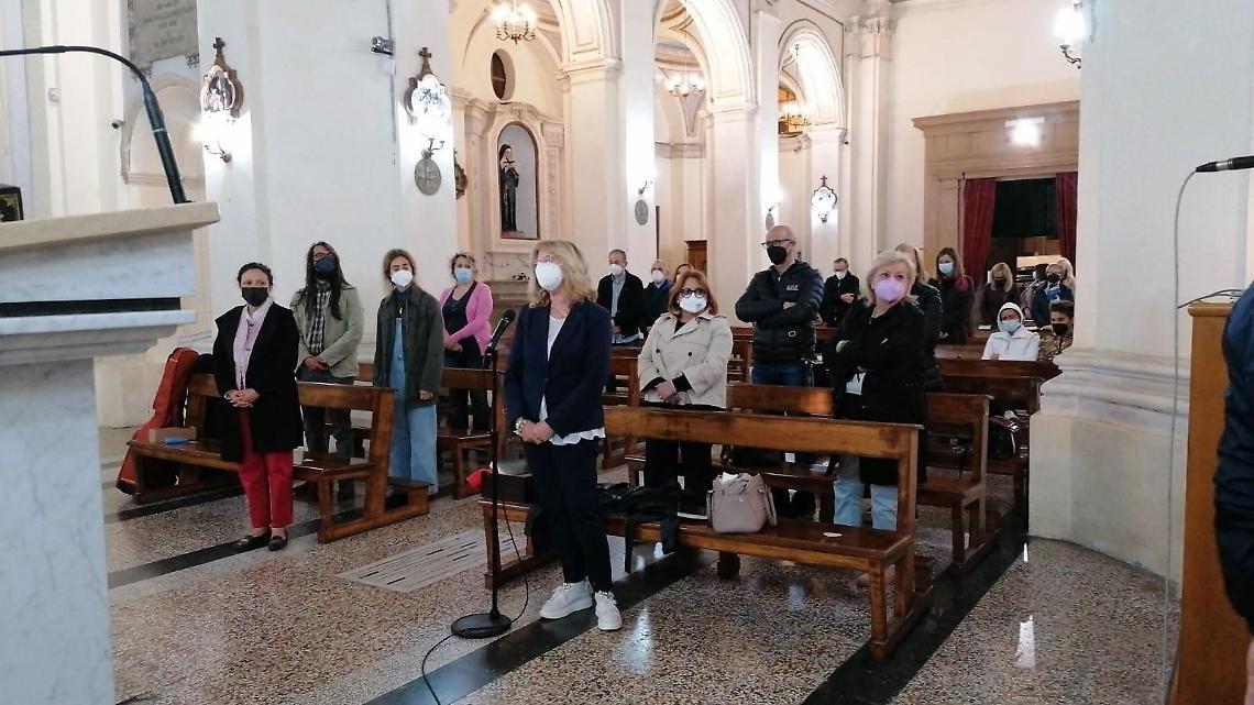 Omicidio Romina De Cesare, una preghiera in ricordo della giovane: il video