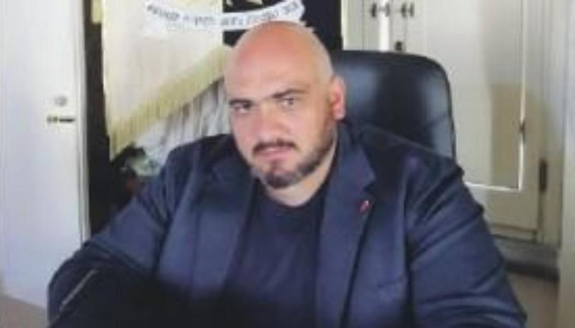 L'opposizione scricchiola: i malumori del consigliere Lino Caschera