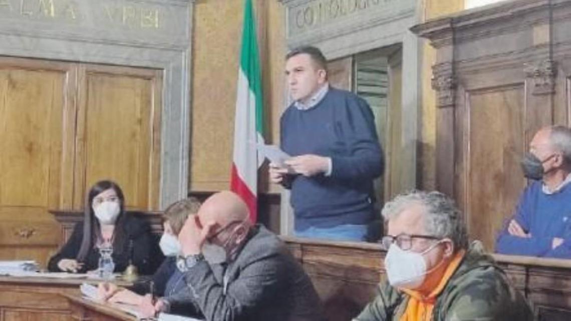 Una panchina blu per l'Europa: la mozione di Germano Caperna