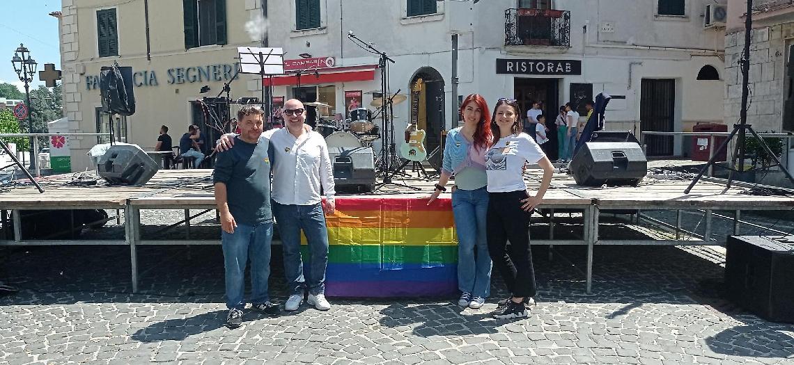"Non vogliamo mica la luna". Oggi l'evento contro l'omotransfobia