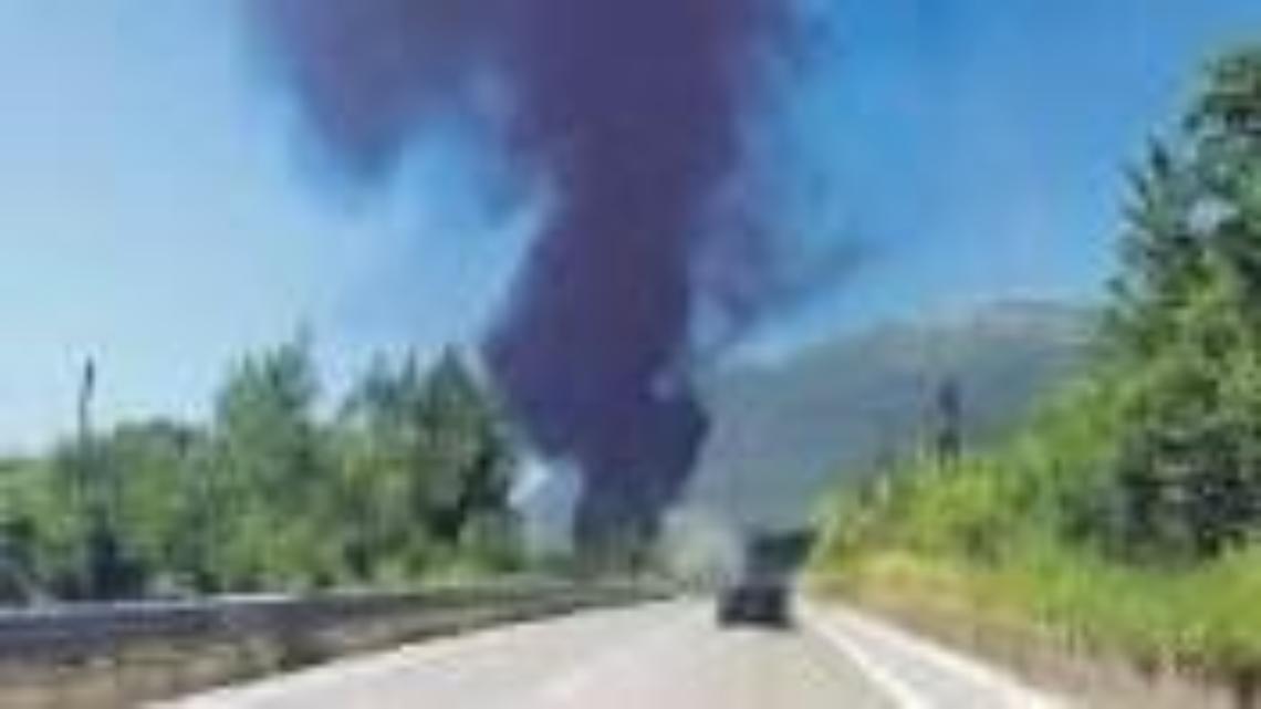 Timori per il rogo di rifiuti a San Vincenzo: attesa per le analisi