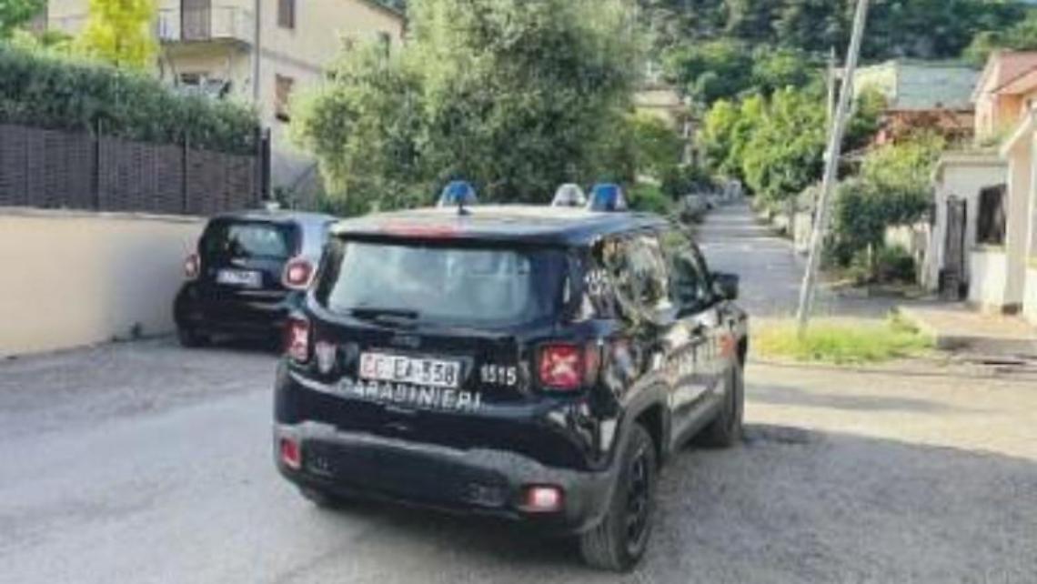 Incendi notturni e scarichi sospetti, ambiente sotto tiro